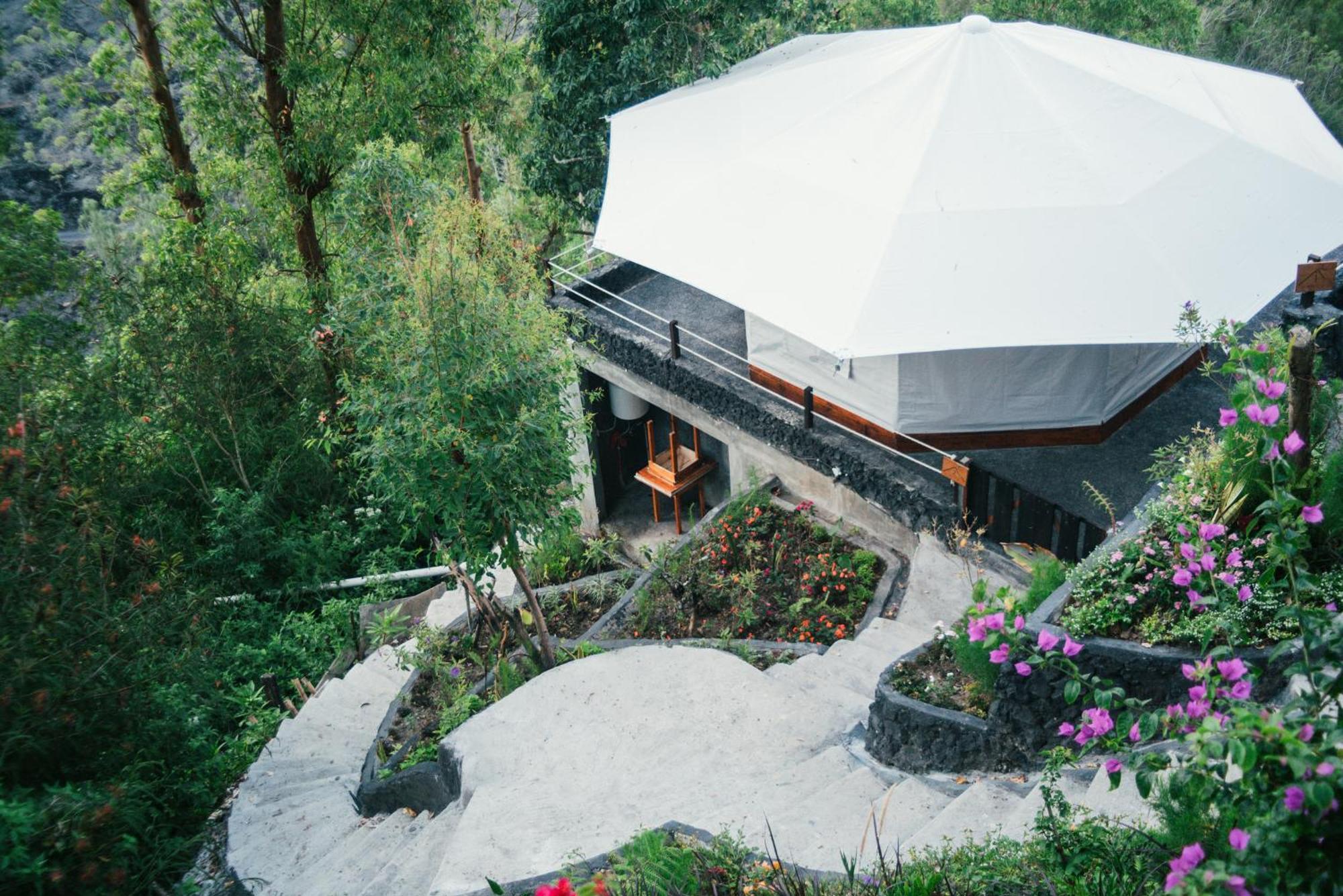 Alam Caldera Camp & Resto Luxury tent Kubupenlokan