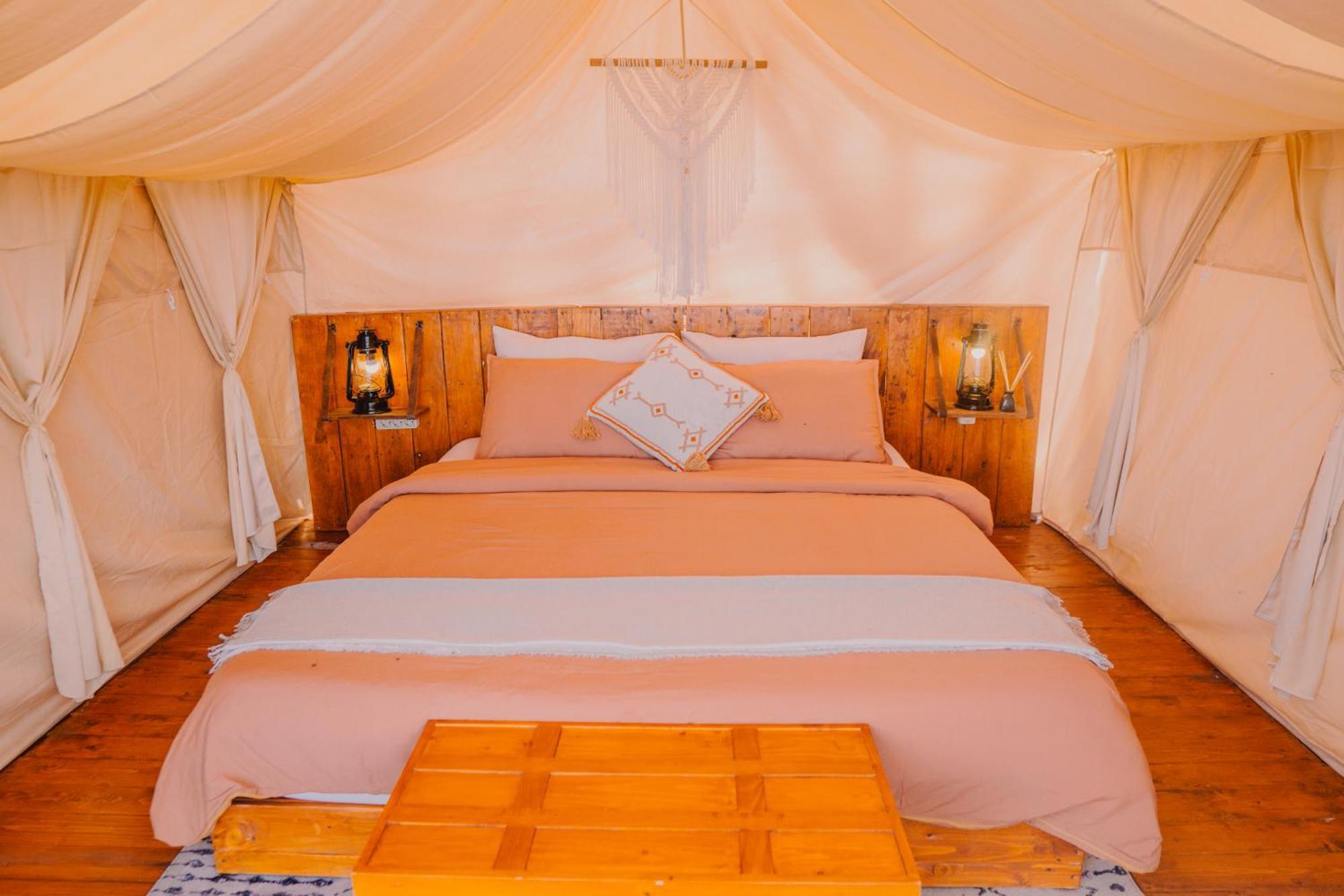 Luxury tent Alam Caldera Camp & Resto