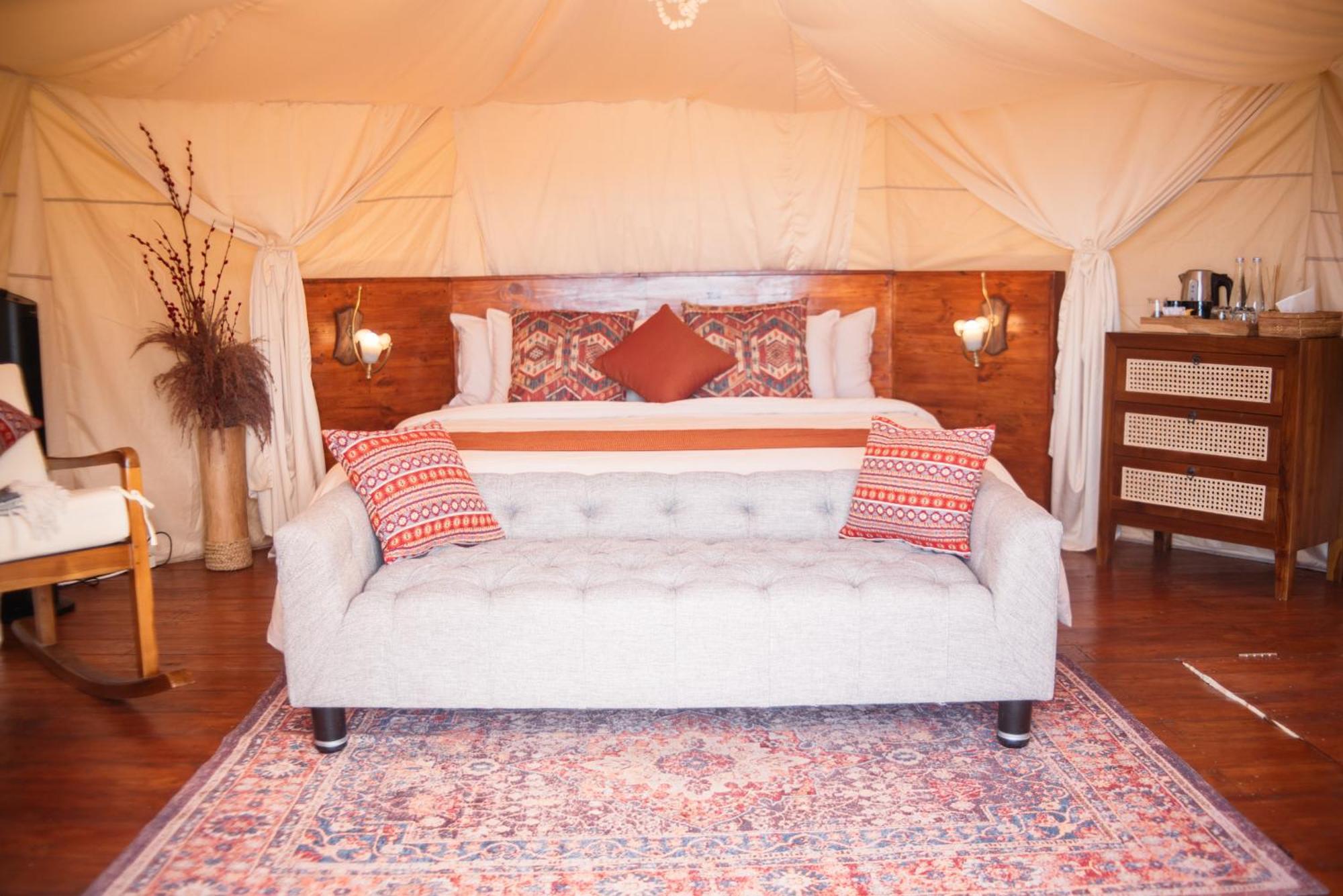 Luxury tent Alam Caldera Camp & Resto Kubupenlokan