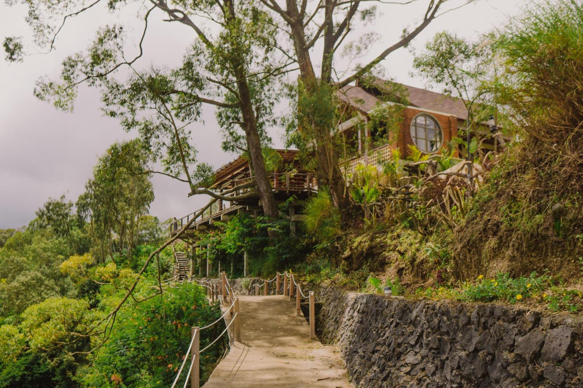 Alam Caldera Camp & Resto *